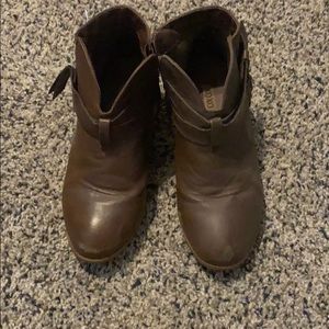 Brown girls boots
